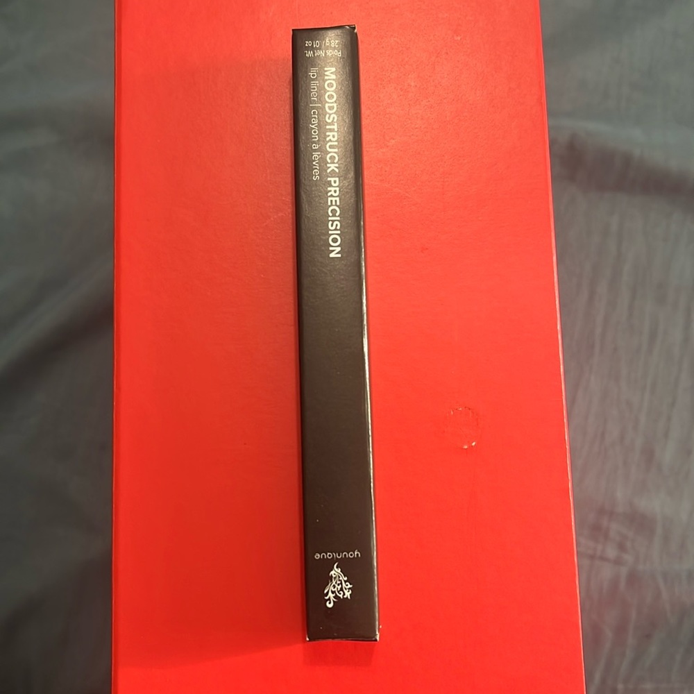 Younique Moodstruck Precision Lip Liner-Pricy